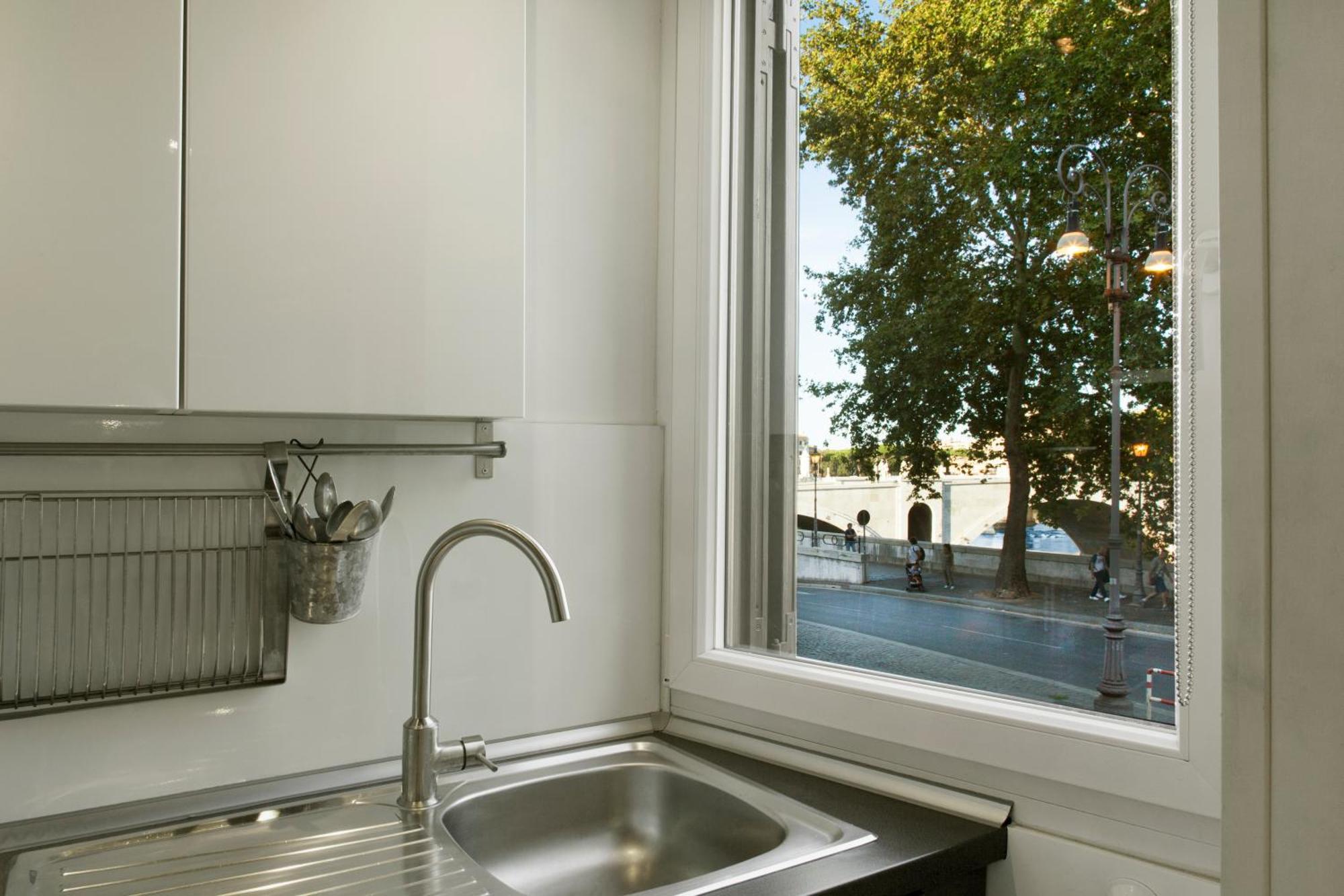 River View Apartment Рим Экстерьер фото